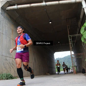 Runner Photo 8911623