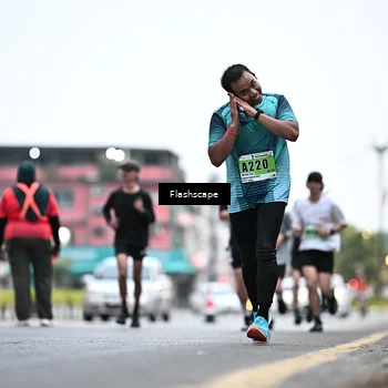 Runner Photo 8911641