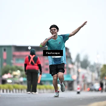 Runner Photo 8911642