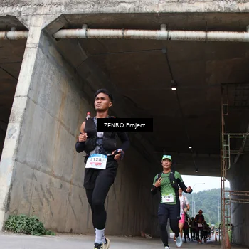 Runner Photo 8911675