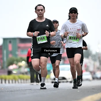 Runner Photo 8911737