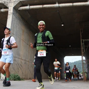 Runner Photo 8911739