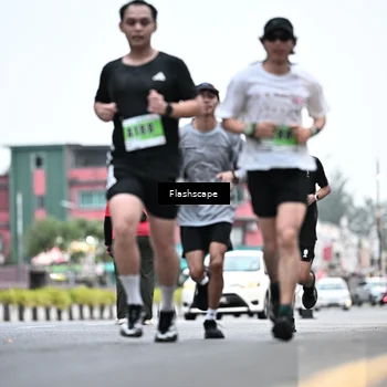 Runner Photo 8911743