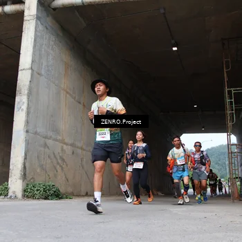 Runner Photo 8911754