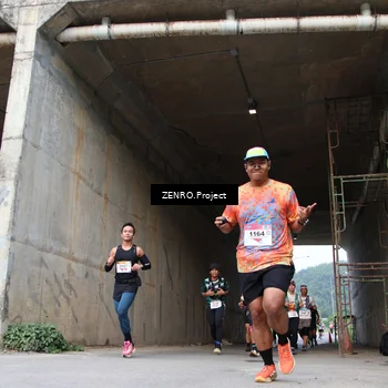 Runner Photo 8911893