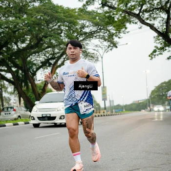 Runner Photo 8911912
