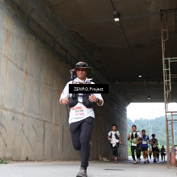 Runner Photo 8911921
