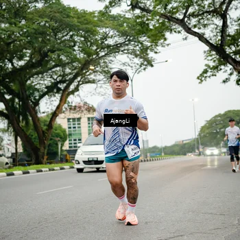 Runner Photo 8911932
