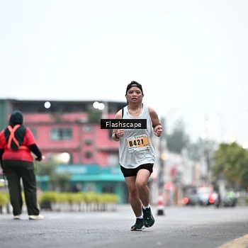 Runner Photo 8912003