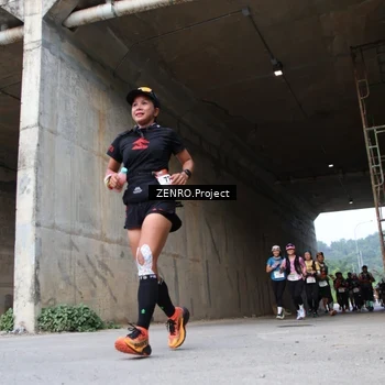 Runner Photo 8912016