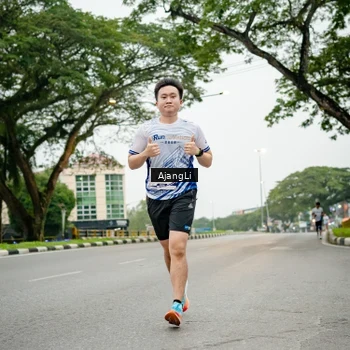 Runner Photo 8912032