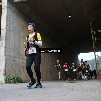 Runner Photo 8912035