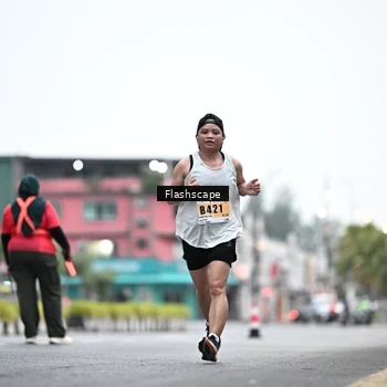 Runner Photo 8912043