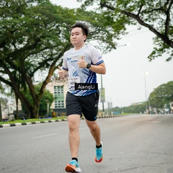 Runner Photo 8912049