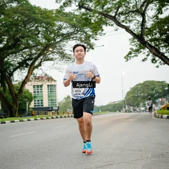 Runner Photo 8912054
