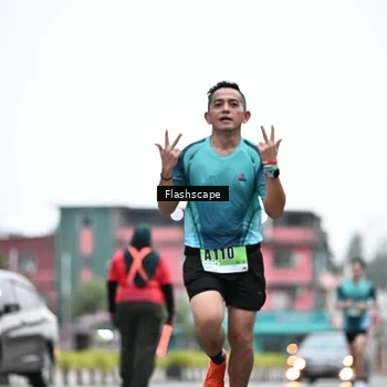 Runner Photo 8912056