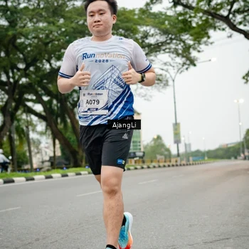 Runner Photo 8912071
