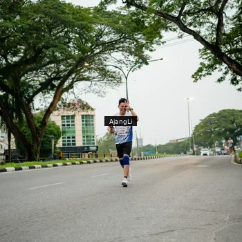 Runner Photo 8912072
