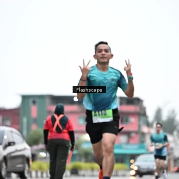 Runner Photo 8912075