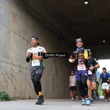 Runner Photo 8912077