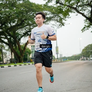 Runner Photo 8912082