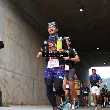 Runner Photo 8912084