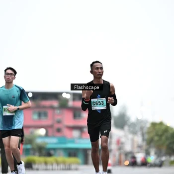 Runner Photo 8912090