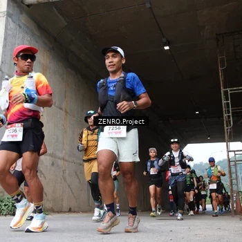 Runner Photo 8912092