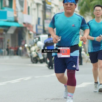 Runner Photo 8912099