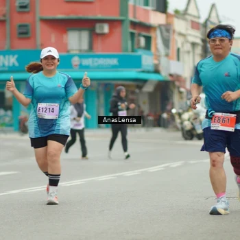 Runner Photo 8912101