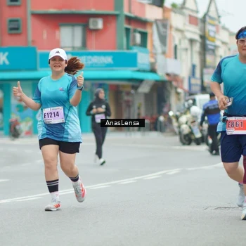 Runner Photo 8912102