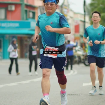 Runner Photo 8912103