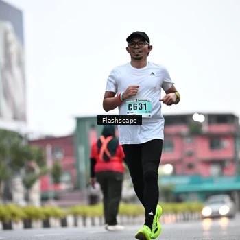Runner Photo 8912107