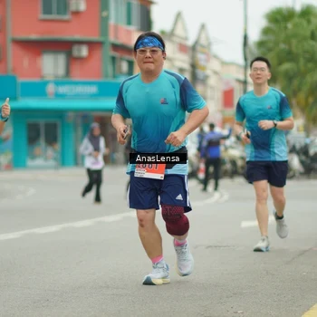 Runner Photo 8912116