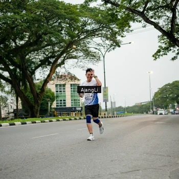Runner Photo 8912125