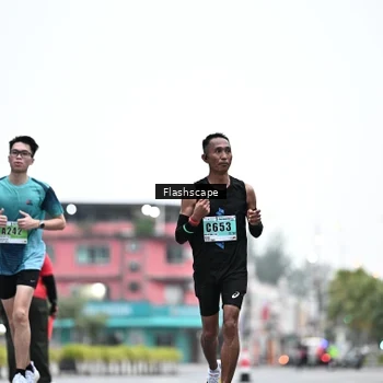 Runner Photo 8912131