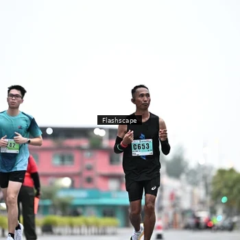 Runner Photo 8912134