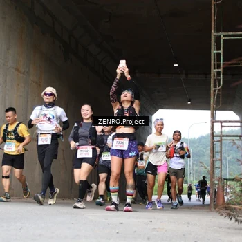 Runner Photo 8912148