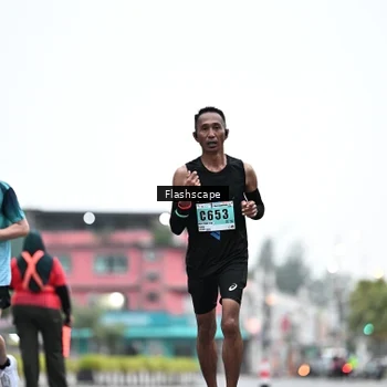Runner Photo 8912151