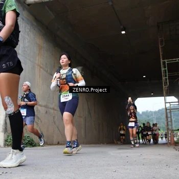 Runner Photo 8912156