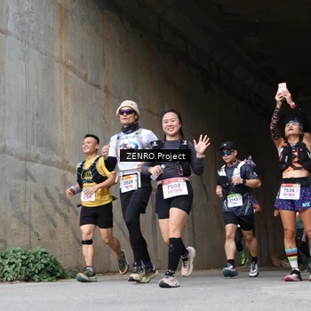 Runner Photo 8912174