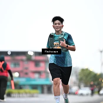 Runner Photo 8912181