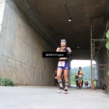 Runner Photo 8912189