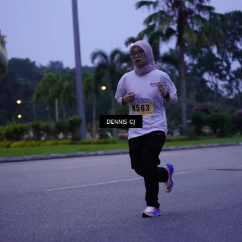 Runner Photo 8912201