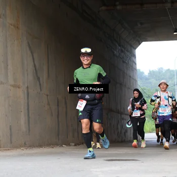 Runner Photo 8912239