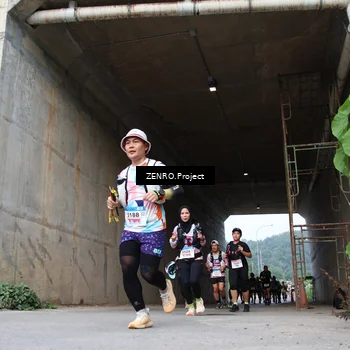 Runner Photo 8912247