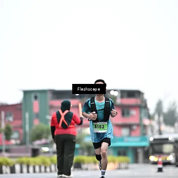 Runner Photo 8912254