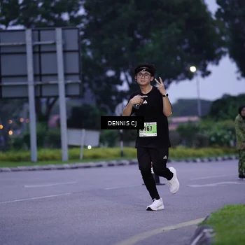 Runner Photo 8912256