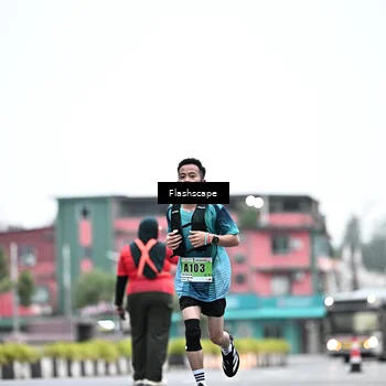 Runner Photo 8912278