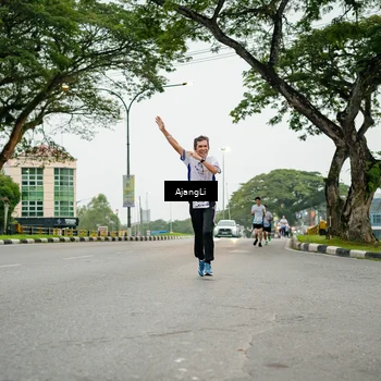 Runner Photo 8912291